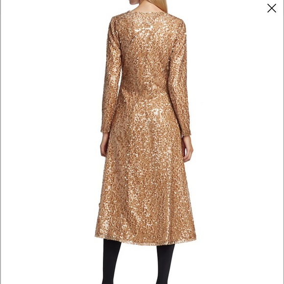 Elie Tahari
The Selma Sequined Midi-Dress - Picture 3 of 11